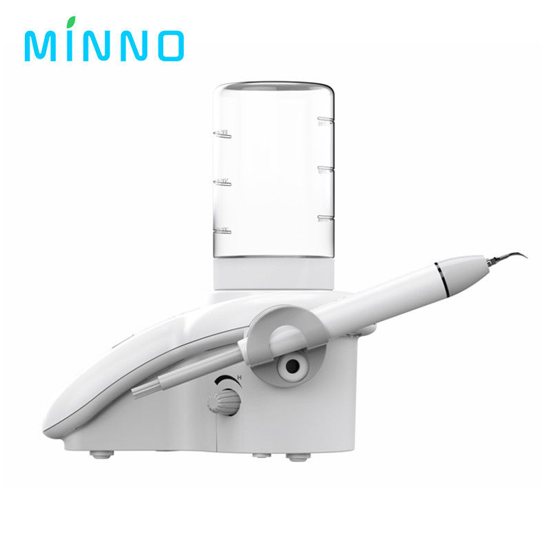 Irigator oral USB dapat diisi ulang 10 tingkat Air Flosser Portable Dental Water Jet 600ML Tangki Air Rumah Tangga Gigi Bersih